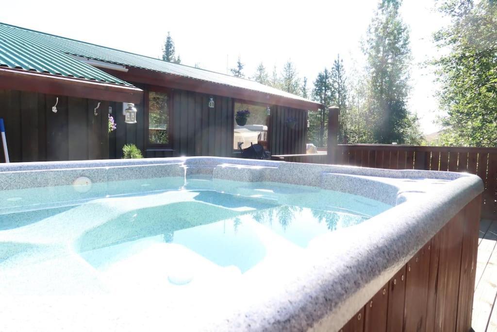 Hroarsstathir Cottage With Hot Tub In Beautiful Surroundings المظهر الخارجي الصورة